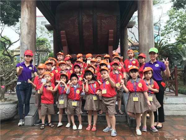 Tham quan Văn Miếu - Xem biểu diễn nghệ thuật tại nhà hát Tuổi Trẻ (10).JPG